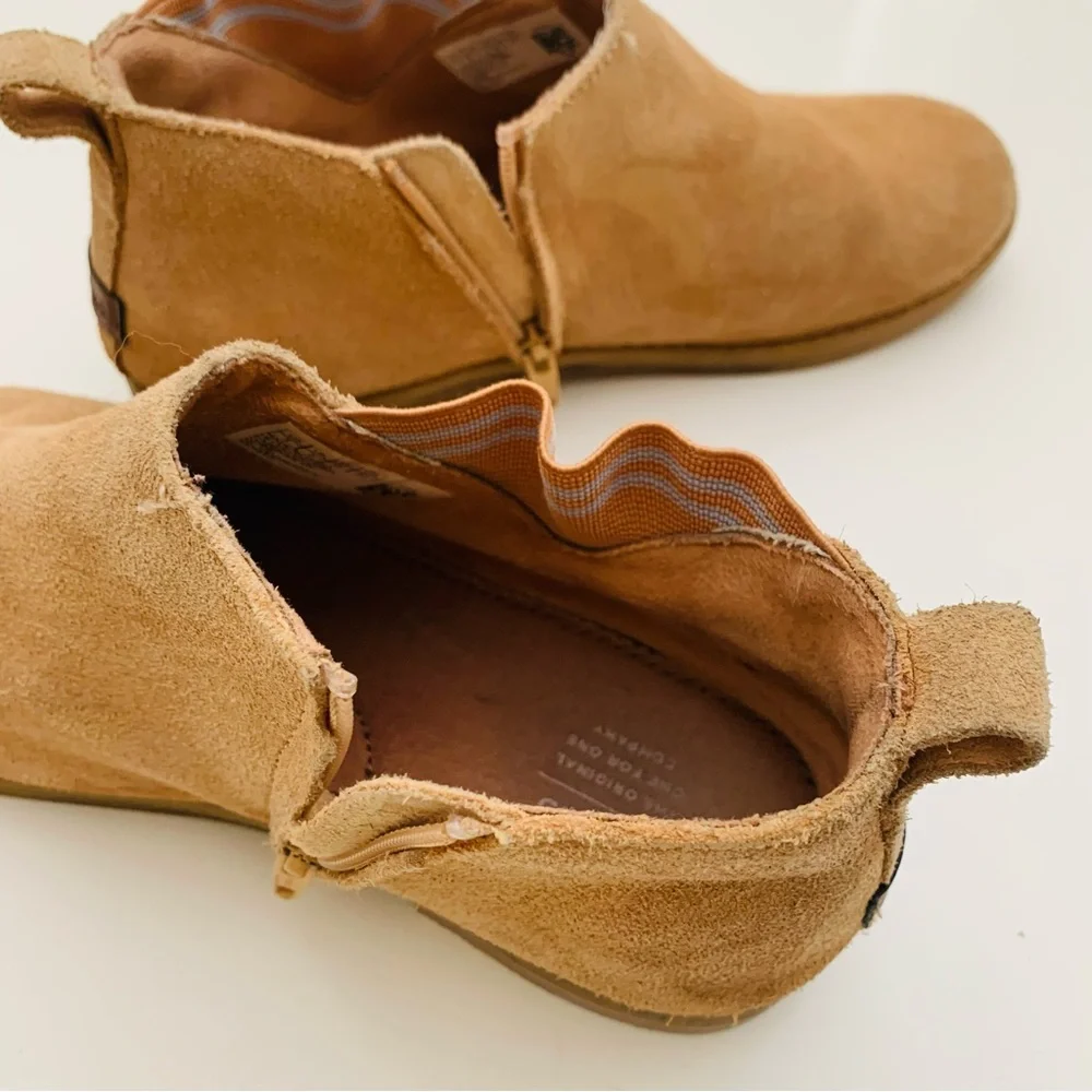 TOMS Honey Suede Youth Leilani Booties